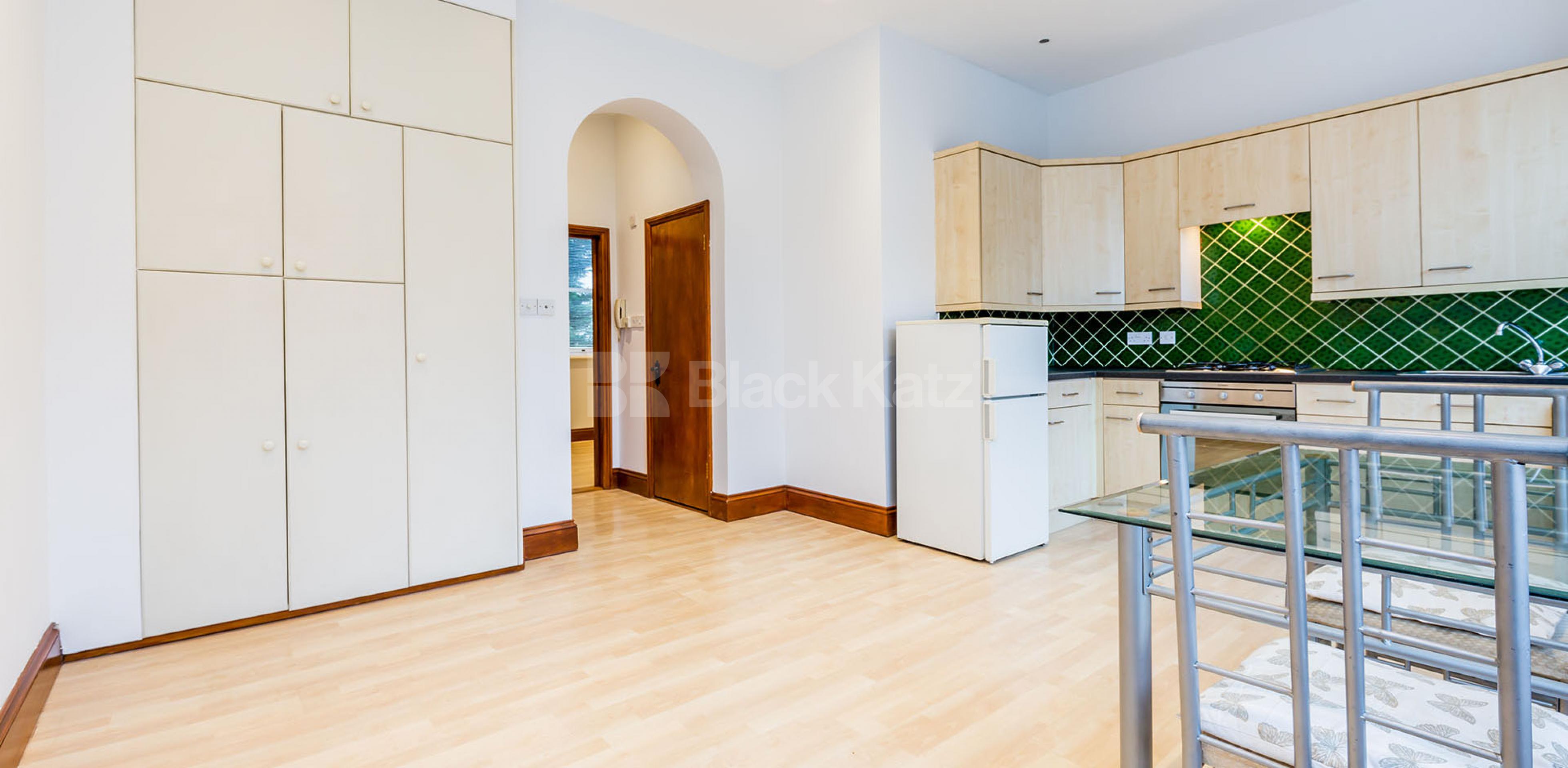 			NEW INSTRUCTION!, 1 Bedroom, 1 bath, 1 reception Flat			 Axminster Road, HOLLOWAY N7